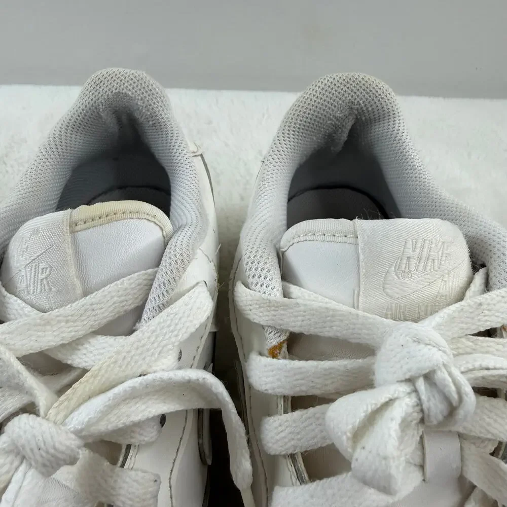 Nike Air Force 1 Low Triple White 314192-117 Youth 7Y / Men’s 7 / Women’s 8.5